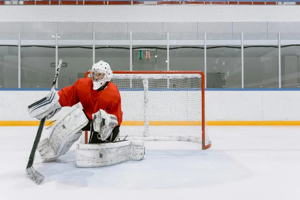 How to Navigate the Calgary Flames' 2023-24 Season: A Fan's Guide to Tracking Team Development